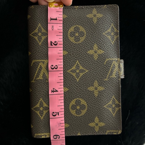 📒 Louis Vuitton Brown PM Planner/passport holder - Picture 5 of 9